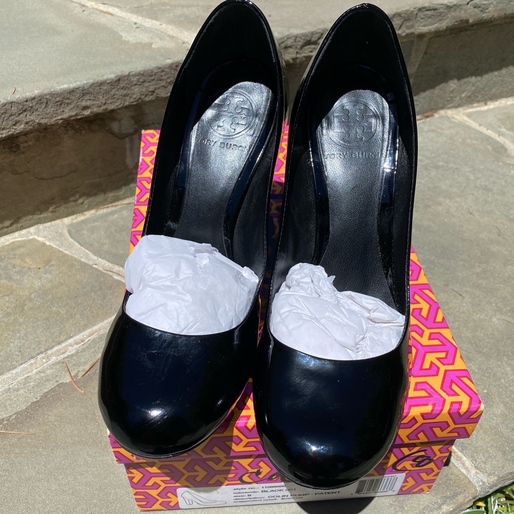 Tory Burch Colin Patent Pumps - Picture 2 of 8